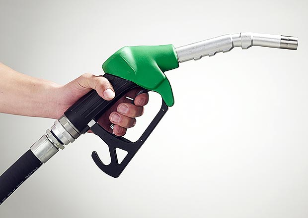 https://www.lucianogiustini.org/images/PETROL_PUMP_1590036a.jpg